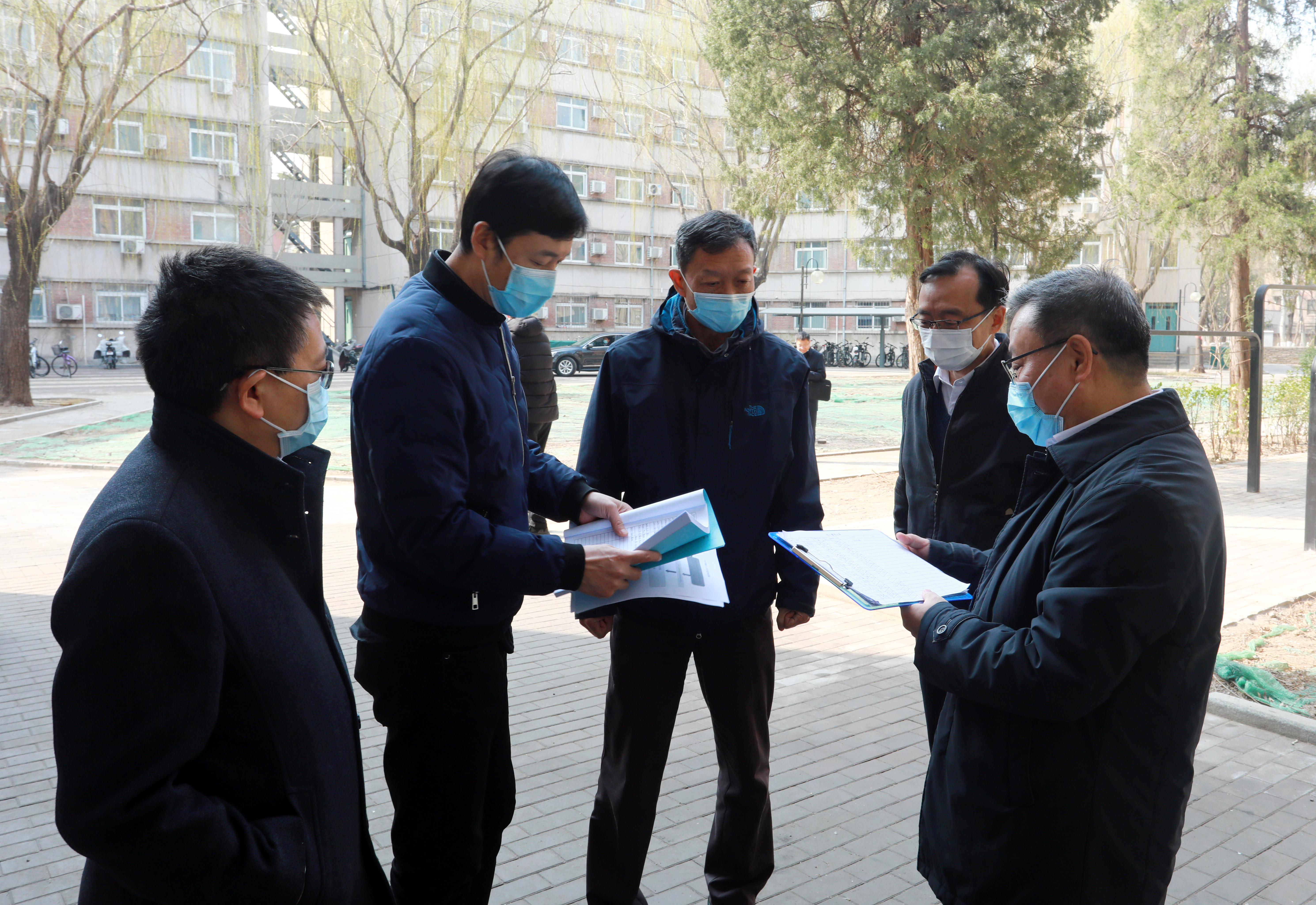 20220323-北京市教委检查疫情防控-常志东-考察隔离点管理运行情况JPG