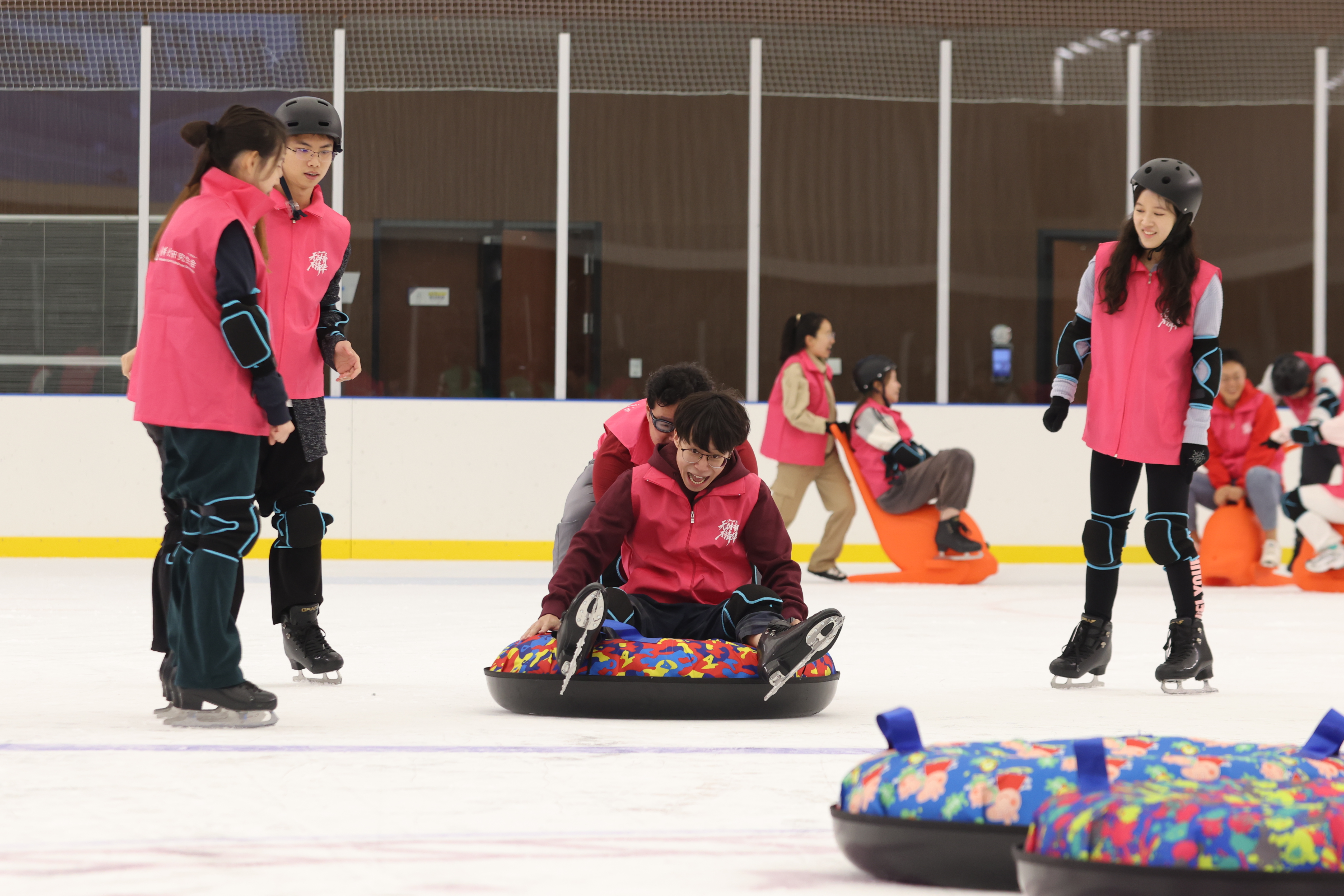 20240530-冰上趣味运动会在心博在线登录入口北体育馆顺利举行-无-冰上趣味运动会比赛项目4.JPG