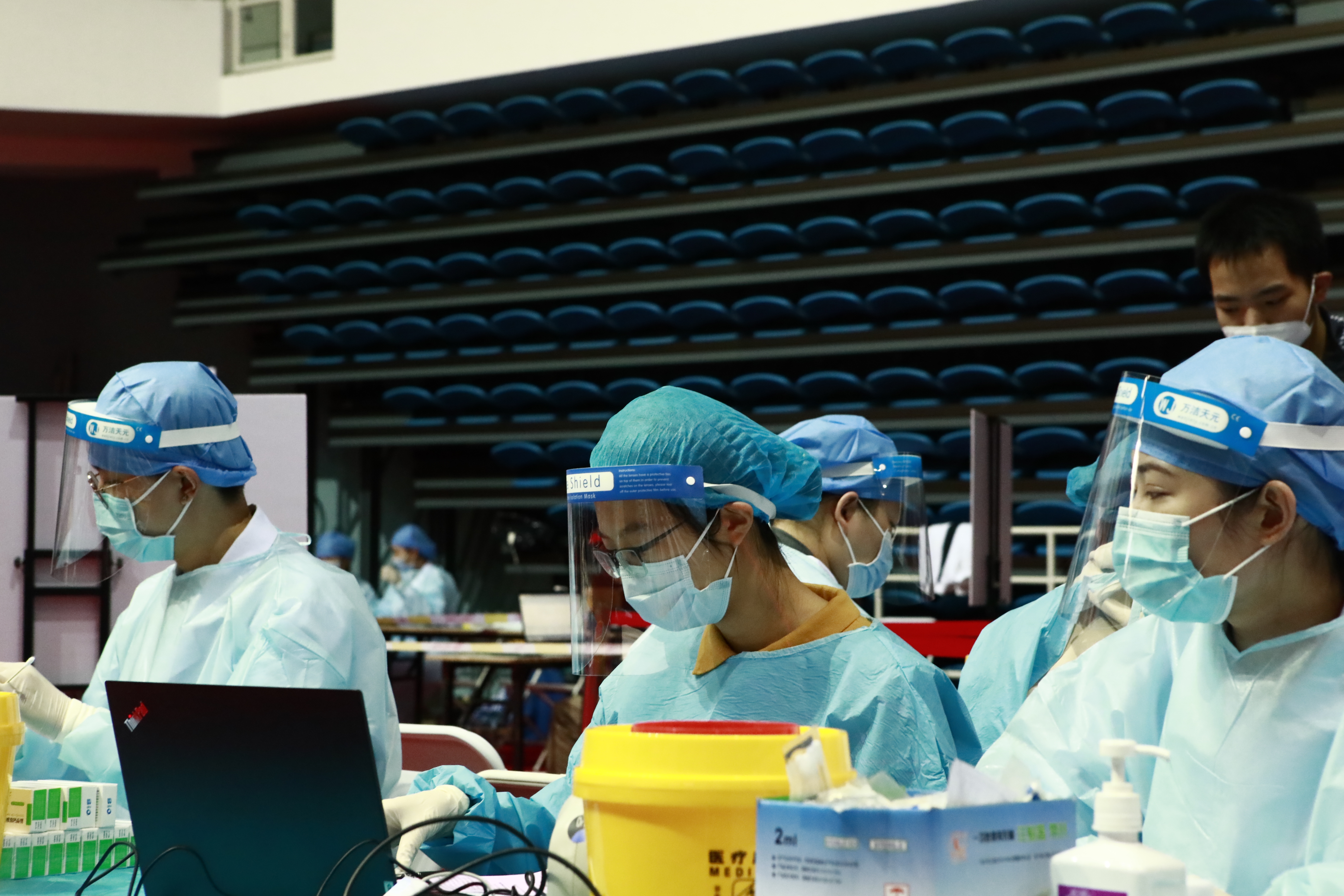 20220518-同心抗疫,清华学生党员骨干在行动-陆心怡-软件0支部党员参与抗疫志愿服务JPG 20220518-同心抗疫,清华学生党员骨干在行动-陆心怡-软件0支部党员参与抗疫志愿服务JPG