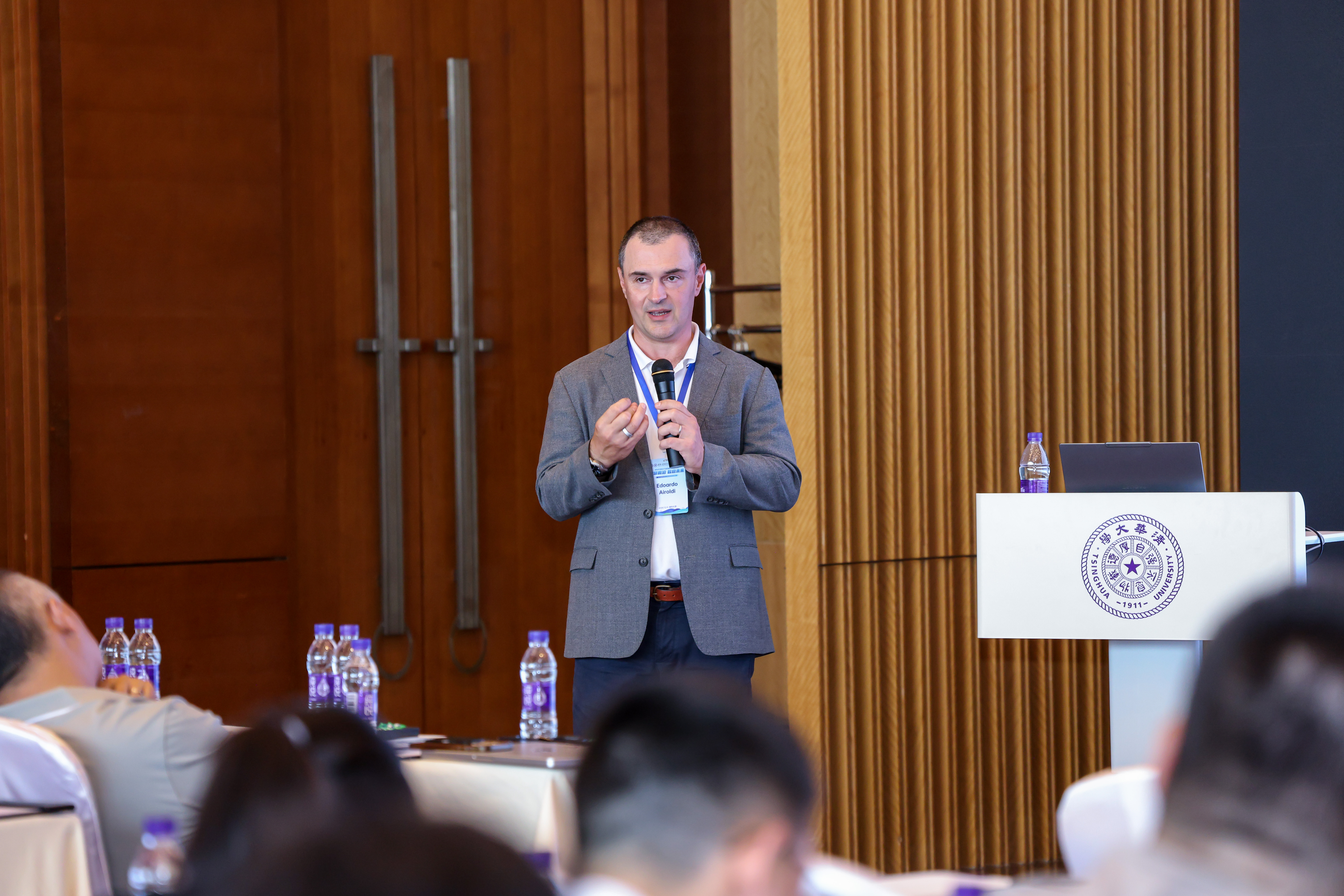 20250703-统计系杰出访问教授聘任-主办方-Edoardo Maria Airoldi教授.jpg