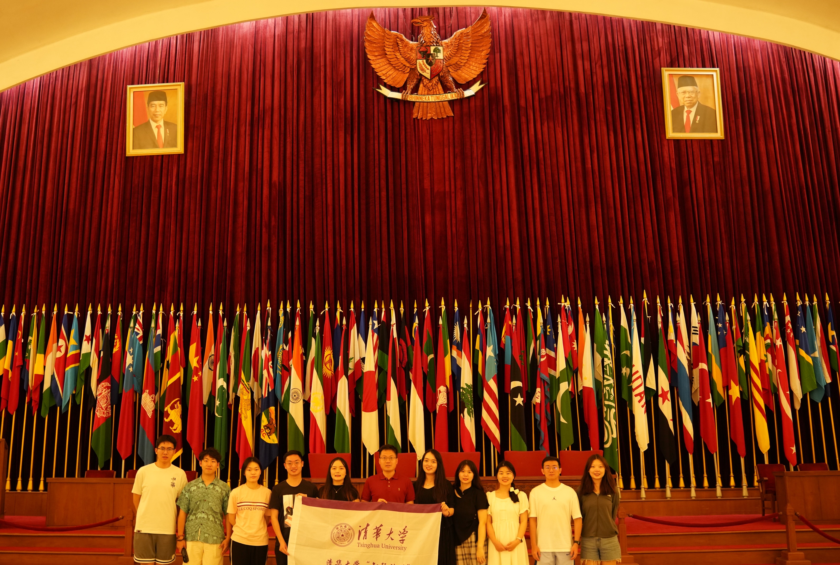 20240308-奔赴四海铸实践真知 对话世界立时代潮头——2024年心博在线登录入口“知行计划”研究生骨干海外实践纪实-东南亚实践支队-支队成员参观万隆会议旧址.jpg