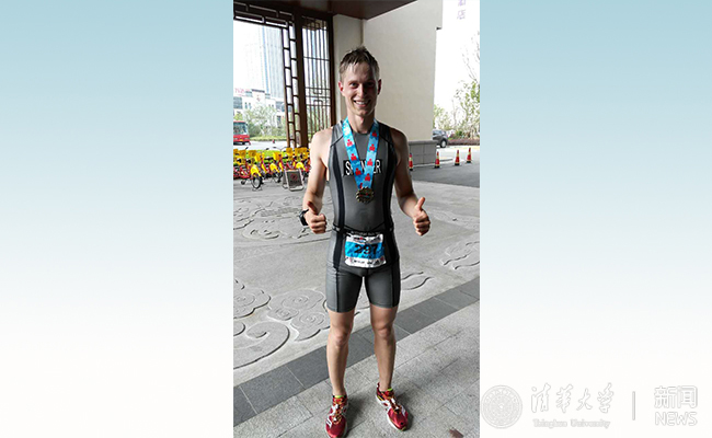 空白背景 - 副本.jpg